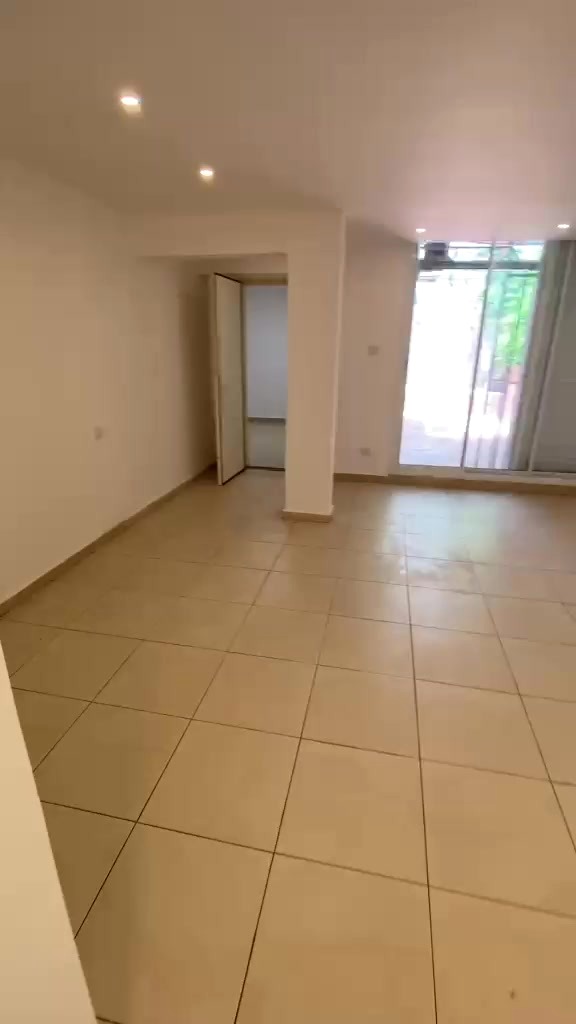 חלל הדירה - התותחנים, חולון
